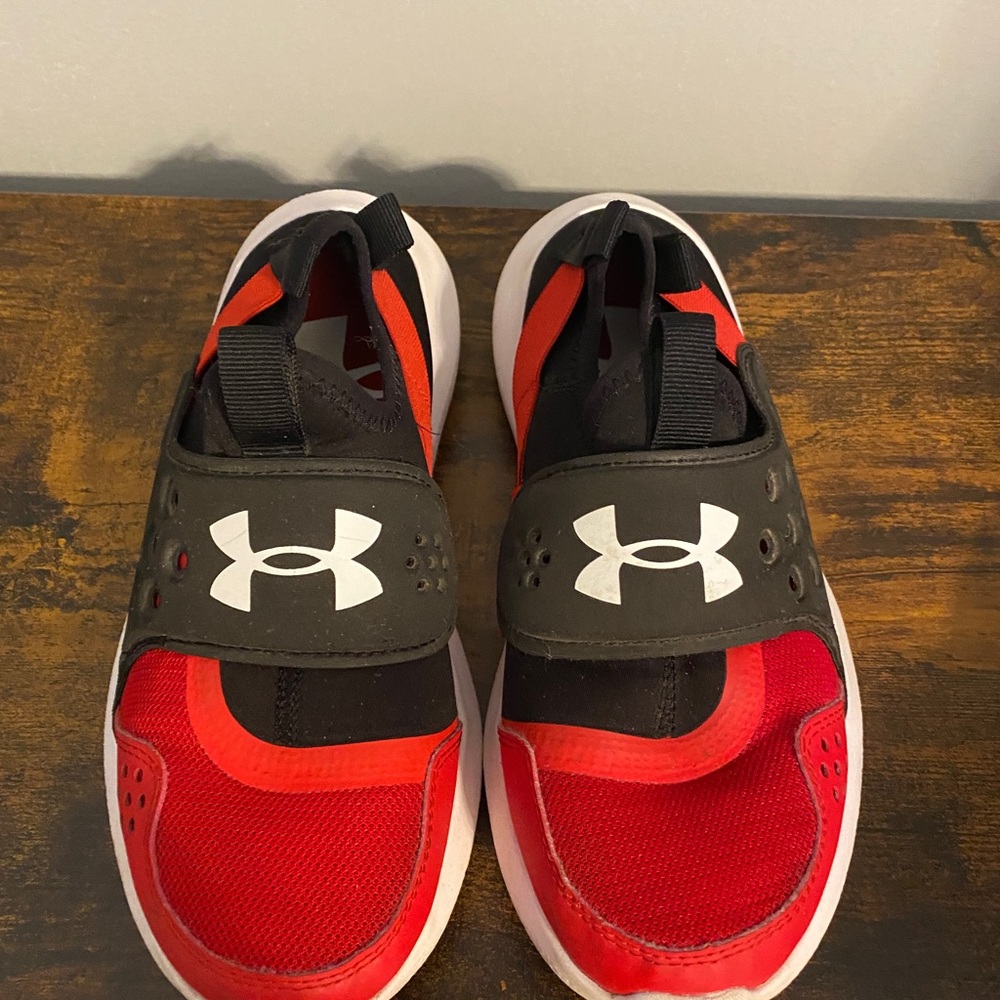 Boys Under Armour shoes
